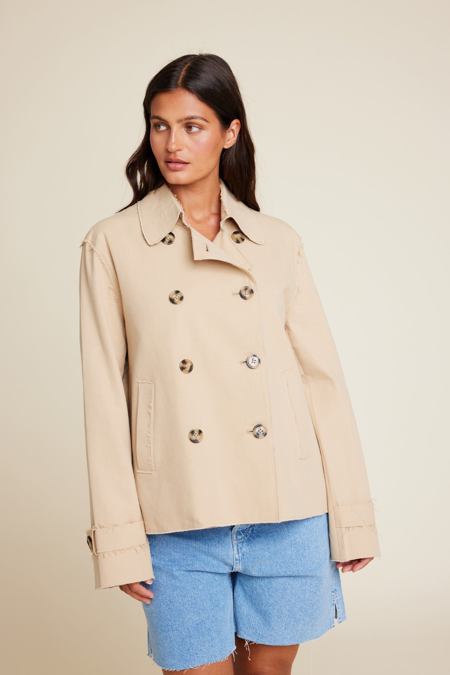 Robbie short trench